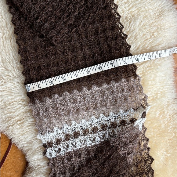 Vintage Icelandic Wool Scarf - Picture 6 of 7